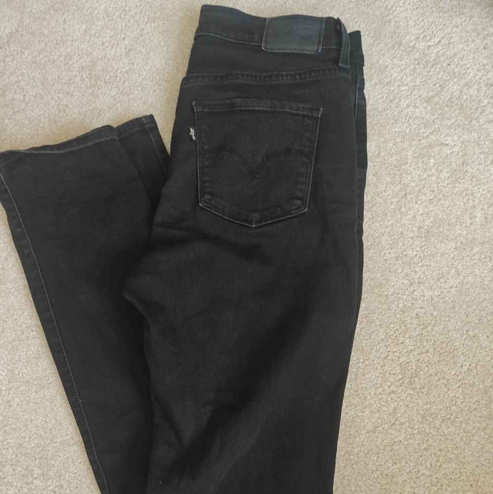 Levi’s 312 Shaping Slim Soft Black Jeans 27/30. ***Two for $25***